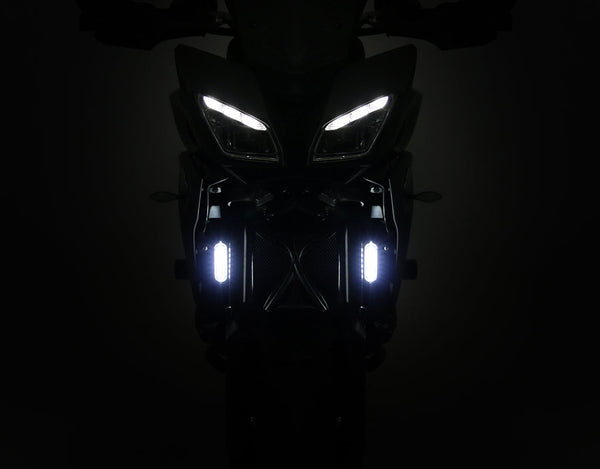 带偏置安装的 DRL 可见性照明套件 - 白色或琥珀色