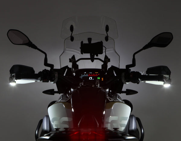 Zestaw oświetlenia motocyklowego T3 Ultra-Viz 4 w 1, zapewniającego bezpieczeństwo i widoczność