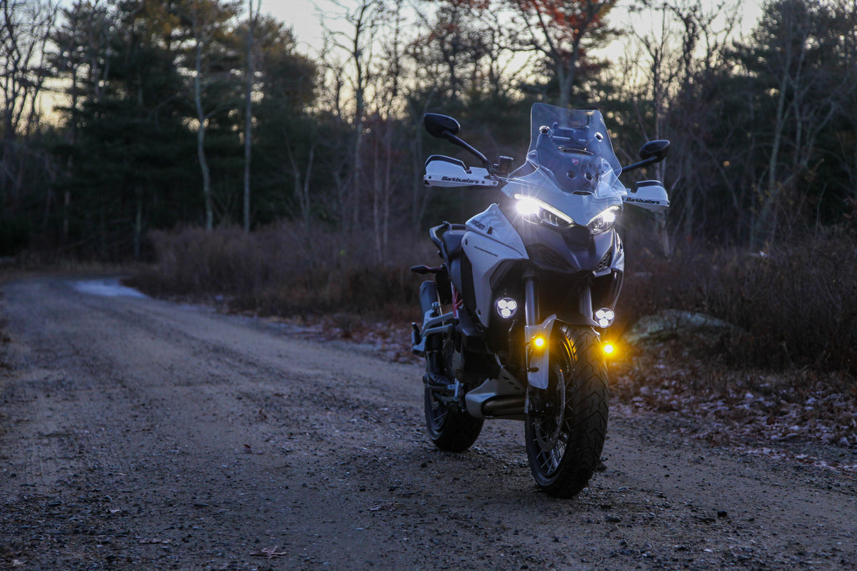 下部ドライビング ライト マウント - Ducati DesertX および Multistrada V4