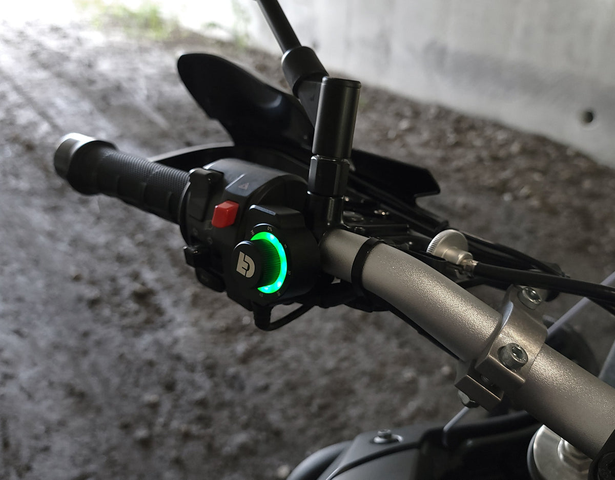 Pengontrol Pencahayaan DialDim™ untuk Yamaha Tenere 700
